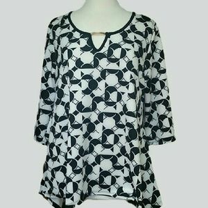 Plus size White and black geometric print …